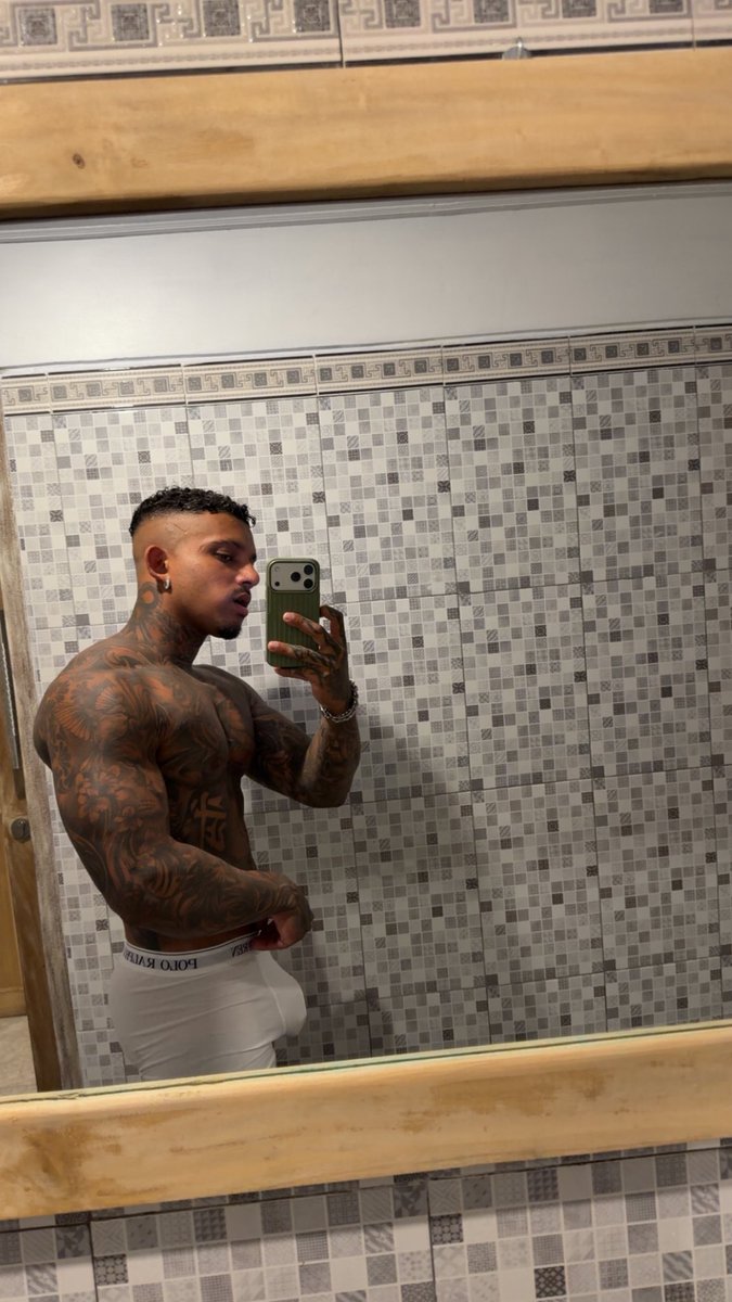 _AlphaPersian's tweet photo. 🚨RT GAME 🚨 

💸 2/2/2 2 COMMENTS 💸 

⏳7 minutes⏳

My good popper boy wants to start off his weekend with some RT game fun, let’s use this ATM properly boys. Max engagement 🤑

Let’s go 😈 https://t.co/N0xULxQ740