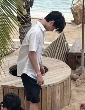 chorxsher's tweet photo. ก็ตัวแสบแถบอโศกอ่ะพี่ (หล่อนะนิเอาดี✋🏻) https://t.co/PjZhGcGX3u