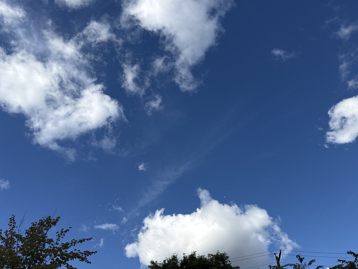 dirtycoldsun's tweet photo. That one oomf who’s obsessed with sky pics https://t.co/pwayF0UbXH