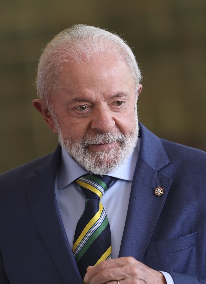 ancapchequei's tweet photo. 🚨URGENTE: Novas mensagens indicam que lobista obteve liberação de R$ 235 milhões de Lula para avenida com suspeita de superfaturamento. https://t.co/b9yAu1G3yP