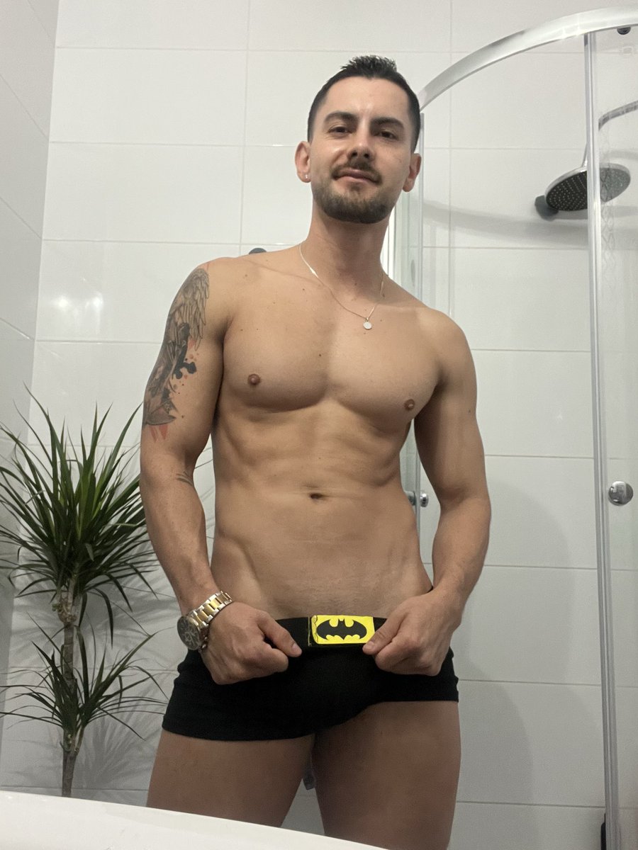 Jonathanleonx's tweet photo. 💦 https://t.co/RTay5HSVKK