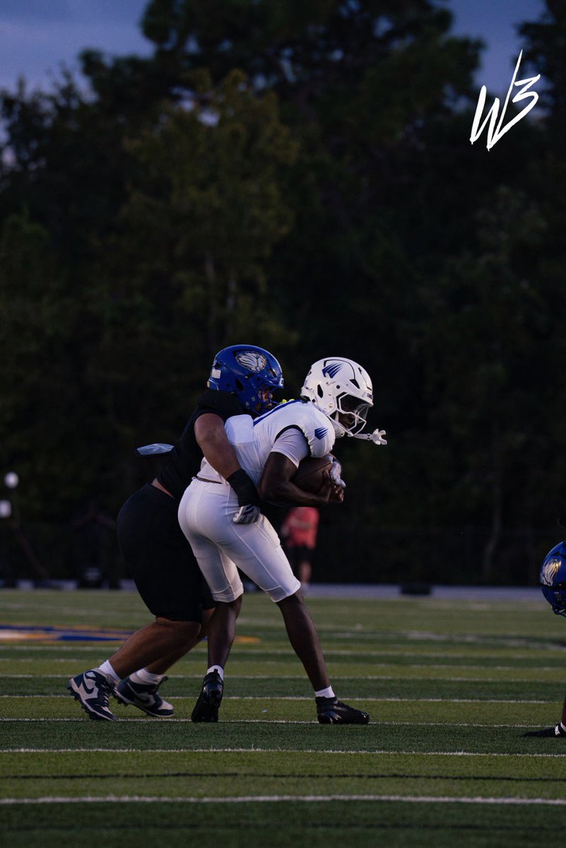 Royals__FB's tweet photo. Runnin Our Race ๐๐ฆ๐
@anthonywoodsqb1
@Brycsenrobb
@JeffConawayTFA
@PierreJeau
#B4B
#PTBD https://t.co/rdu2gxnTdm