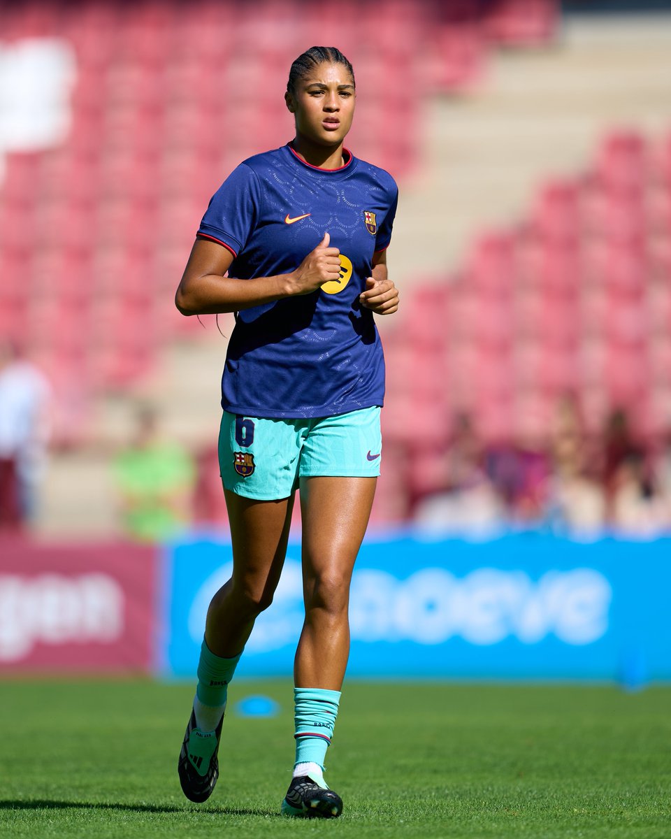 FCBfemeni's tweet photo. Escalfament 🔛 https://t.co/qECfOlnlC9