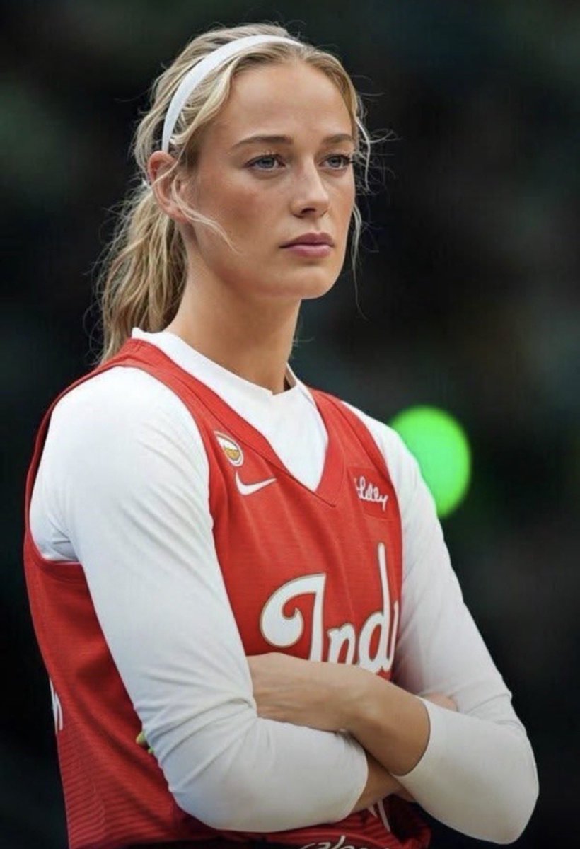sophaller______'s tweet photo. 🏀✨ https://t.co/fnQRdTopgP