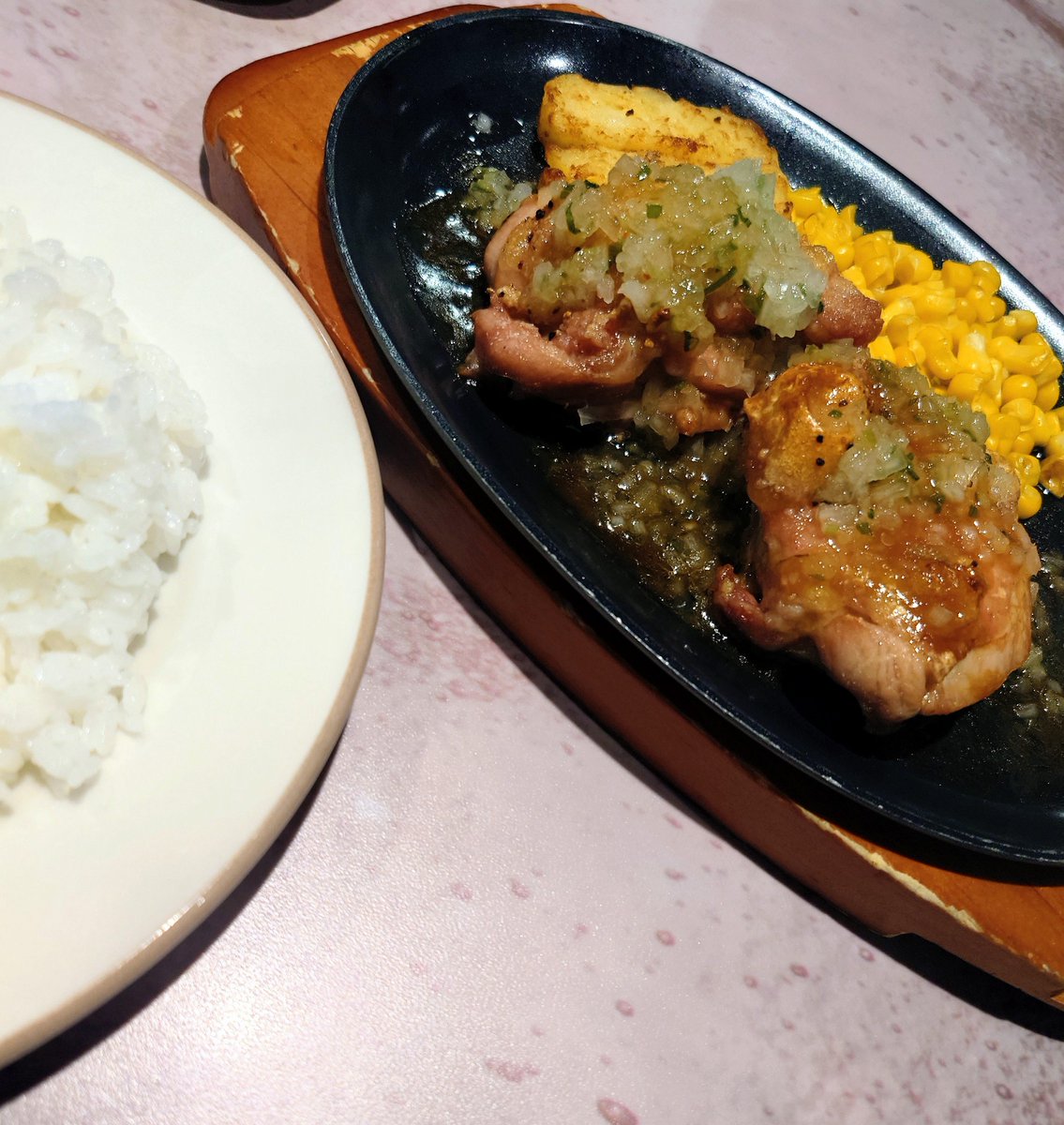 suzu7_aki's tweet photo. 本日 ヌケニン杯
使用 ゲコ
◯ドリュウズ
◯ダダリン
✕ボムドラパ
✕ポンバレット(るいくん)
予選10位通過 トナメ
✕ポンバレット(るいくん)

久々ヌケニン杯 選手で出場！
悪くないが まだまだ要調整
ポのあとサイゼ https://t.co/eRq3tRJmCK