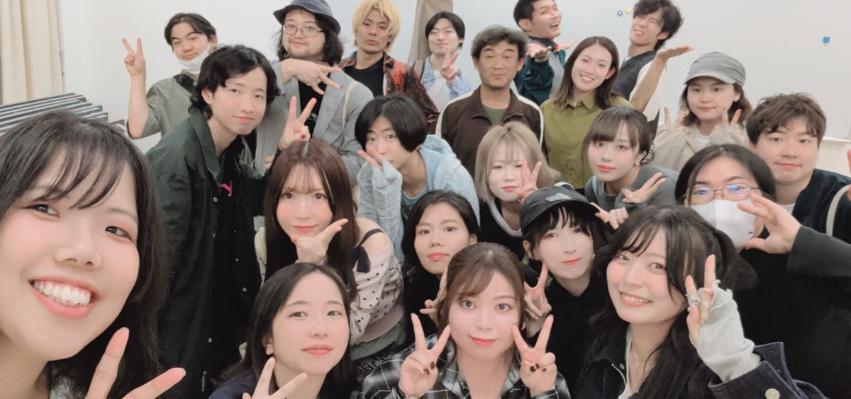 Kanon_No_te's tweet photo. たきなみんです💖
#じかメロ 稽古でした！
本役＆アンサンブル✨

今までになかった緊迫感、ディストピアな世界観、ムーブ町屋だからこその演出。絶対見なきゃもったいない‼️

10/30〜11/1ご予定空けてね🥹❤️‍🔥

チケットはここ🎟️
https://t.co/SYHfnSn4vi
応援券も販売開始🎁✨
https://t.co/PYiFBGeEur https://t.co/OeL7L82Ofq