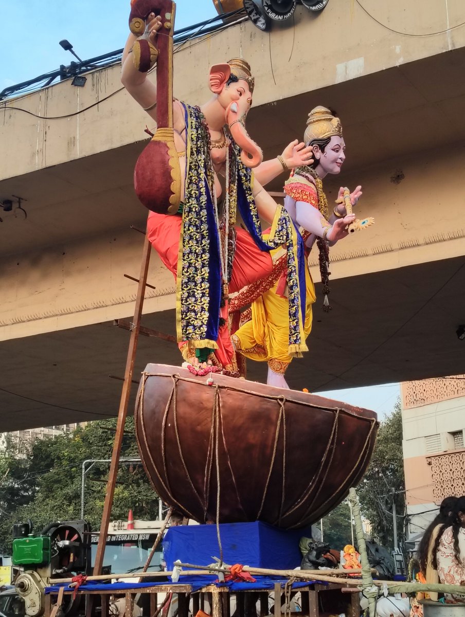 Shivakumar2216's tweet photo. భాగ్యనగరం🚩 - గణపయ్య 🧡 https://t.co/tRqxOc46eE