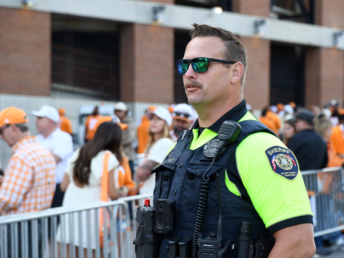 UTPolice's tweet photo. We're closing in on kickoff!

A lot of our officers &amp; partner agencies are in high-vis attire so you can easily spot us if you need help — we’re here for you!

Have a great and safe time cheering for Tennessee Football today! #govols https://t.co/z5jyqGsPJp