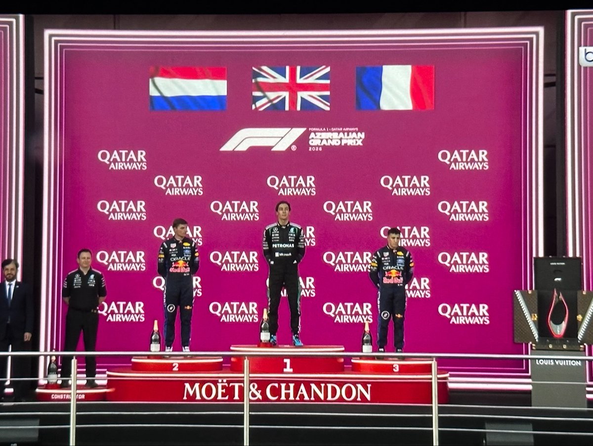 novesainz's tweet photo. otak gw dari tadi gabisa diam soal podium ini soalnya:
1. warna bendera mereka merah-putih-biru semua
2. 63-3-6 oke… https://t.co/zP2uO3d0uP