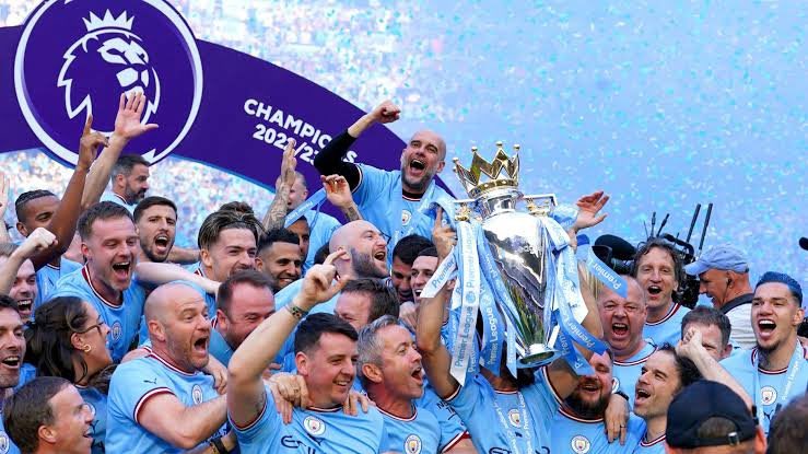 MatchanalystX's tweet photo. 🚨Jose Mourinho on Man City 115 premier league charges

“That’s the reason Pep Guardiola and Man city kept winning the premier league back to back the previous years, without that they wouldn’t have conquered the league to that extent”.

“I will never rate a team who have such charges as a big team, because what they’re doing is very illegal and shouldn’t be acceptable in football, they need to be relegated”.