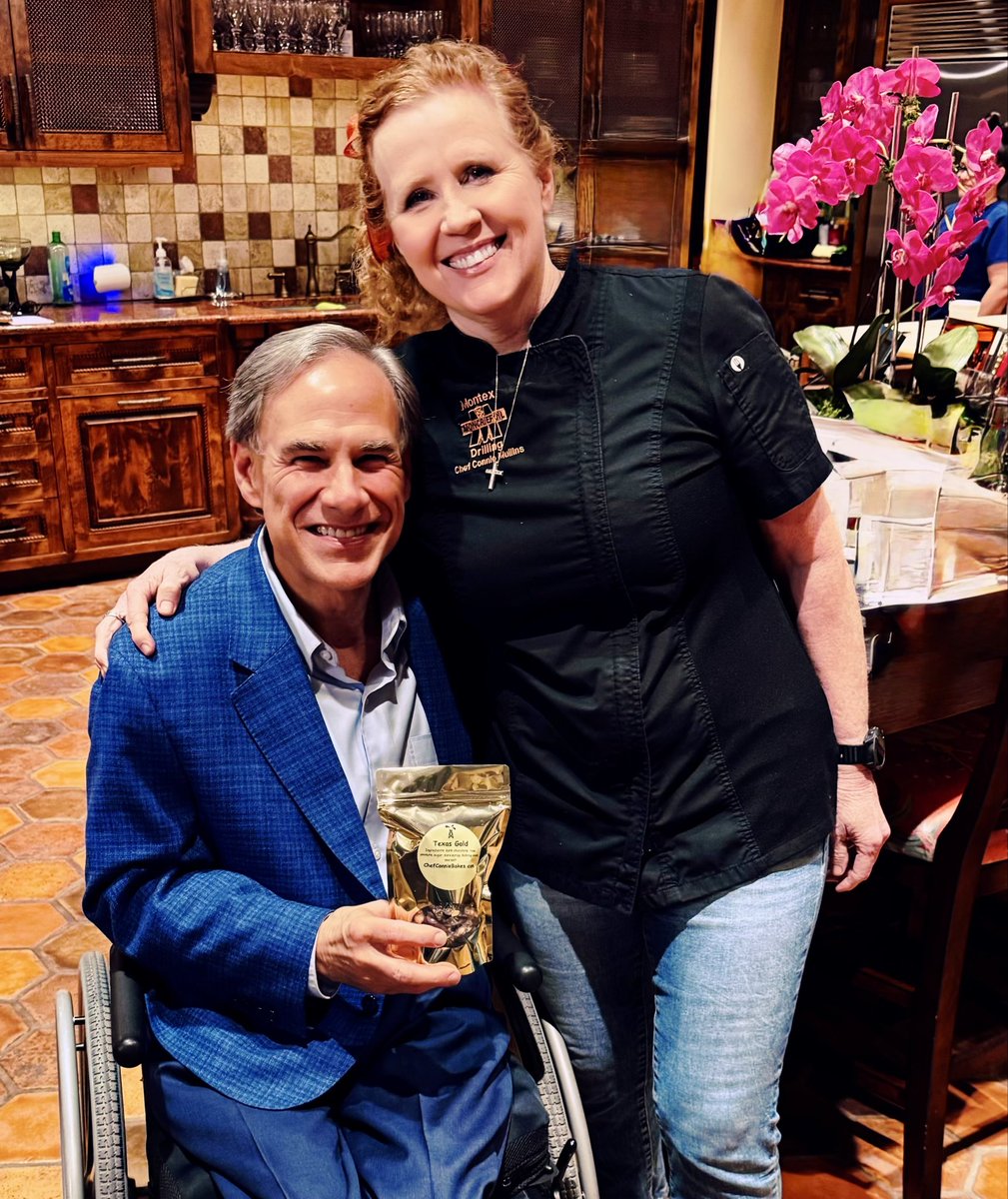 ChefConnieBakes's tweet photo. Texas Gold ⭐️
Made by a Texan, for a Texan.
A little Texas Gold for Governor @GregAbbott_TX 🤠
#chefconniebakes
#texasgold https://t.co/RK3wEwvj0o