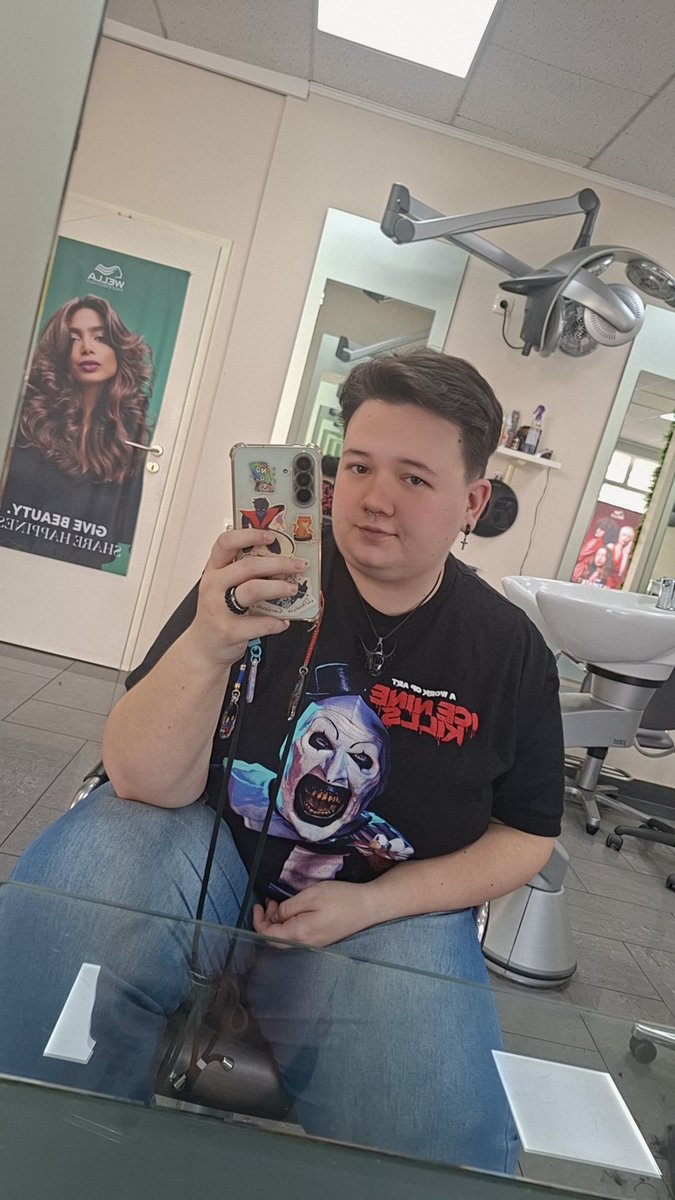 HussaVani's tweet photo. Short haaiiirrrr 🥰 https://t.co/HZi1P3mkeN