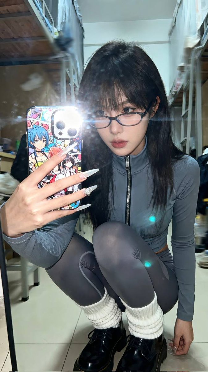 debra28md9's tweet photo. 老娘最后再说一遍，我不要门啊，我要什么门啊，想视频直接告诉我，我看到就发了，只是一直发不完啊，不需要你们支持我什么，点个赞留言 666就好了 https://t.co/mgp5M3D9jW
