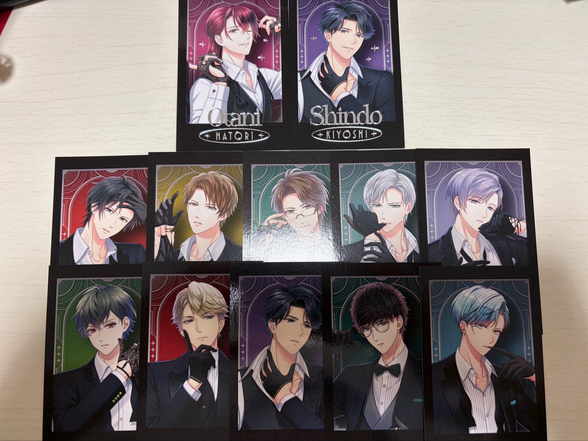 19920903Anna's tweet photo. スタマイ　トレーディングフォト風カード　Hands in Black

譲→関・今大路・夏目・荒木田・京介・槙・九条・新堂・瀬尾・日向
レア:大谷・新堂

求→青山・服部
レア:青山・服部・宮瀬

同異種交換可能ですが同種の場合、レア大谷はレア服部優先です。
他ツリー内交換可能です。 https://t.co/n4UIPmxub0