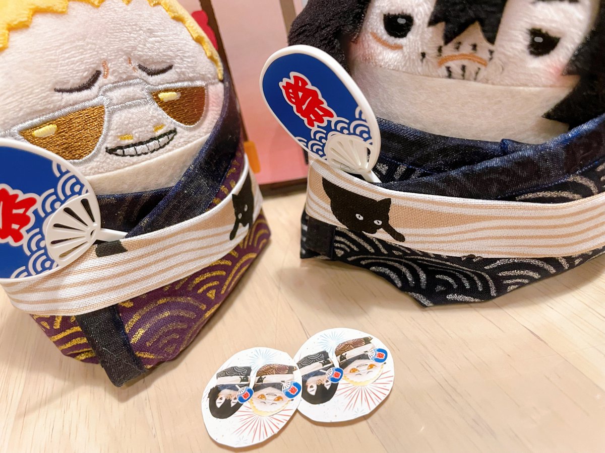 mpmr_hrak's tweet photo. おめん屋さん見つけました👀✨

とりさんとねこさんのも欲しいし、お互いのおめんも欲しいね🥹いいよ、今日は我慢しないで欲しいものは全部買っちゃお！

上手に初めてのお買い物できました🥳👏
2人で買ったから、シールも２枚もらったよ✌️ https://t.co/v10gBr4gNe