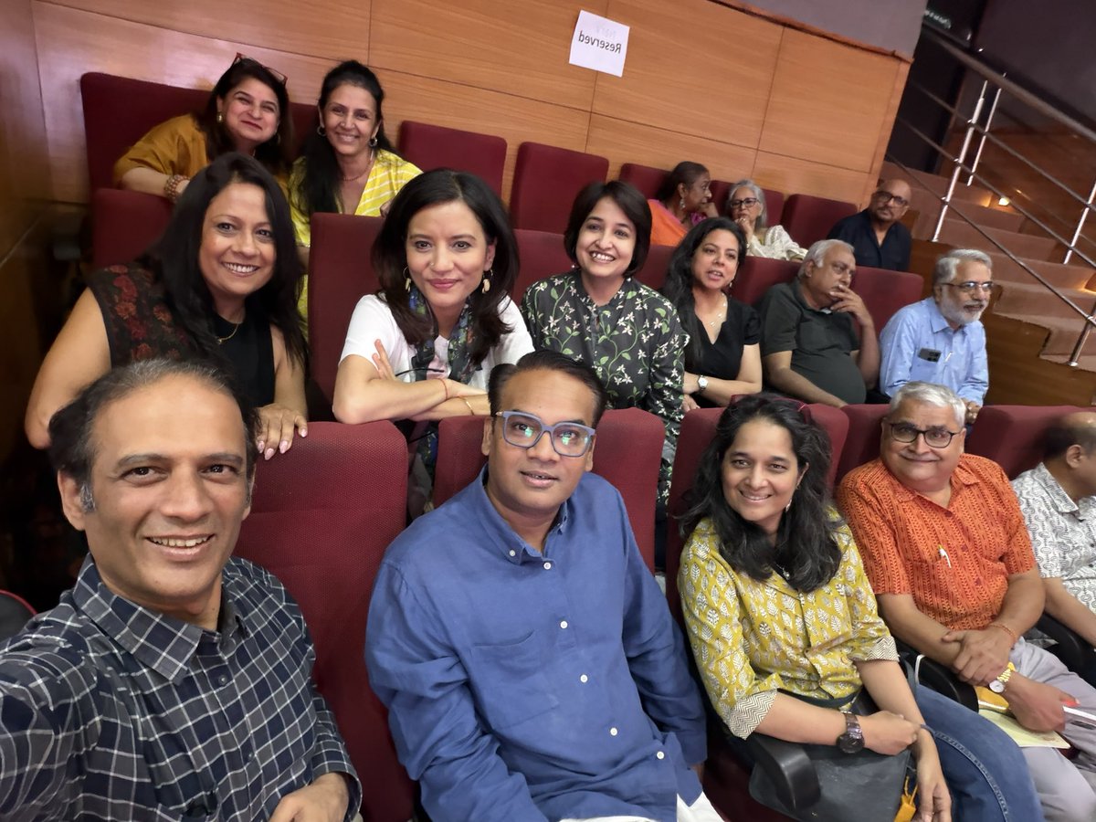 GargiRawat's tweet photo. At the Hope for Dementia Conclave 2026, celebrating 25 years of #HopeEkAsha during World Alzheimer’s Month..  the event saw policymakers, medical professionals, caregivers and advocates come together for the cause. Great to meet so many former NDTV colleagues, as it’s very personal, a colleague of ours,  intrepid journalist Mohuya Choudhury is also a patient. Also learnt a lot about the impact dementia will have on the Indian population in the years to come. Please educate yourselves #Alzheimers