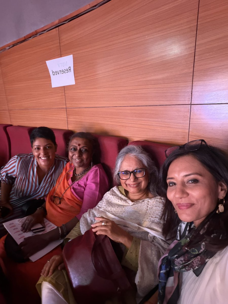 GargiRawat's tweet photo. At the Hope for Dementia Conclave 2026, celebrating 25 years of #HopeEkAsha during World Alzheimer’s Month..  the event saw policymakers, medical professionals, caregivers and advocates come together for the cause. Great to meet so many former NDTV colleagues, as it’s very personal, a colleague of ours,  intrepid journalist Mohuya Choudhury is also a patient. Also learnt a lot about the impact dementia will have on the Indian population in the years to come. Please educate yourselves #Alzheimers
