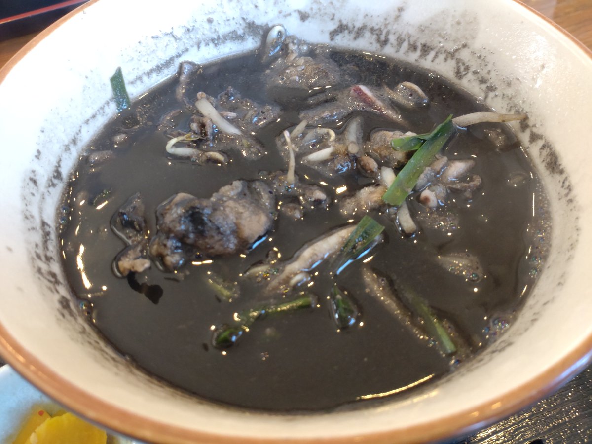 FlyingIslander's tweet photo. イカスミ汁定食😋
定期的に食べたくなります。 https://t.co/0m5mXRjpEc