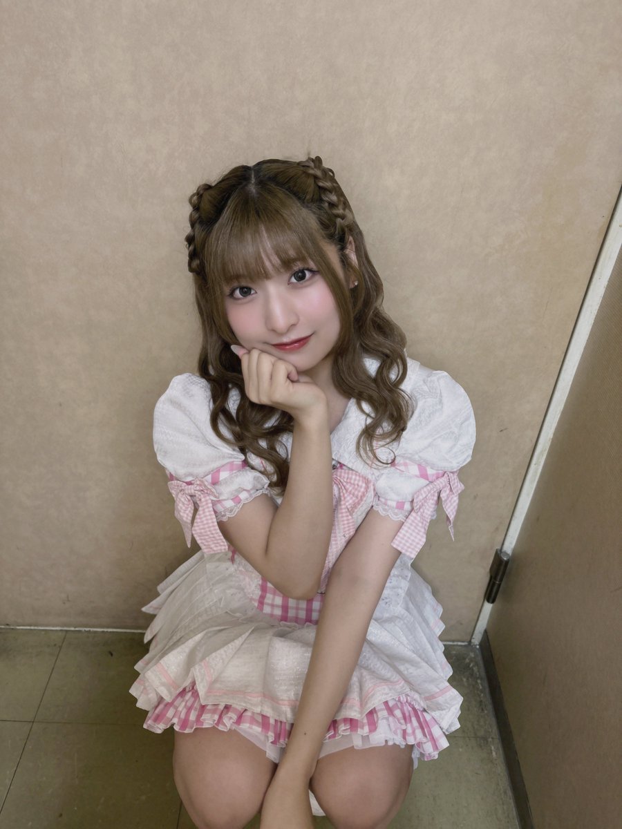 ri_ri_ri_5_myst's tweet photo. 定期公演ありがとうございました！！🫶🏻
ゆりなちゃんのピンク衣装でした🎀💗似合ってたーーー？？アイドル始める前はピンクがペンライトカラーやったからちょっと懐かしい感じした₍ᐢ‥ᐢ₎ 
今日1日めちゃめちゃたのしかった！一緒にすごしてくれてありがとう、らぶーーー！😳 https://t.co/CxMKtfBsXo