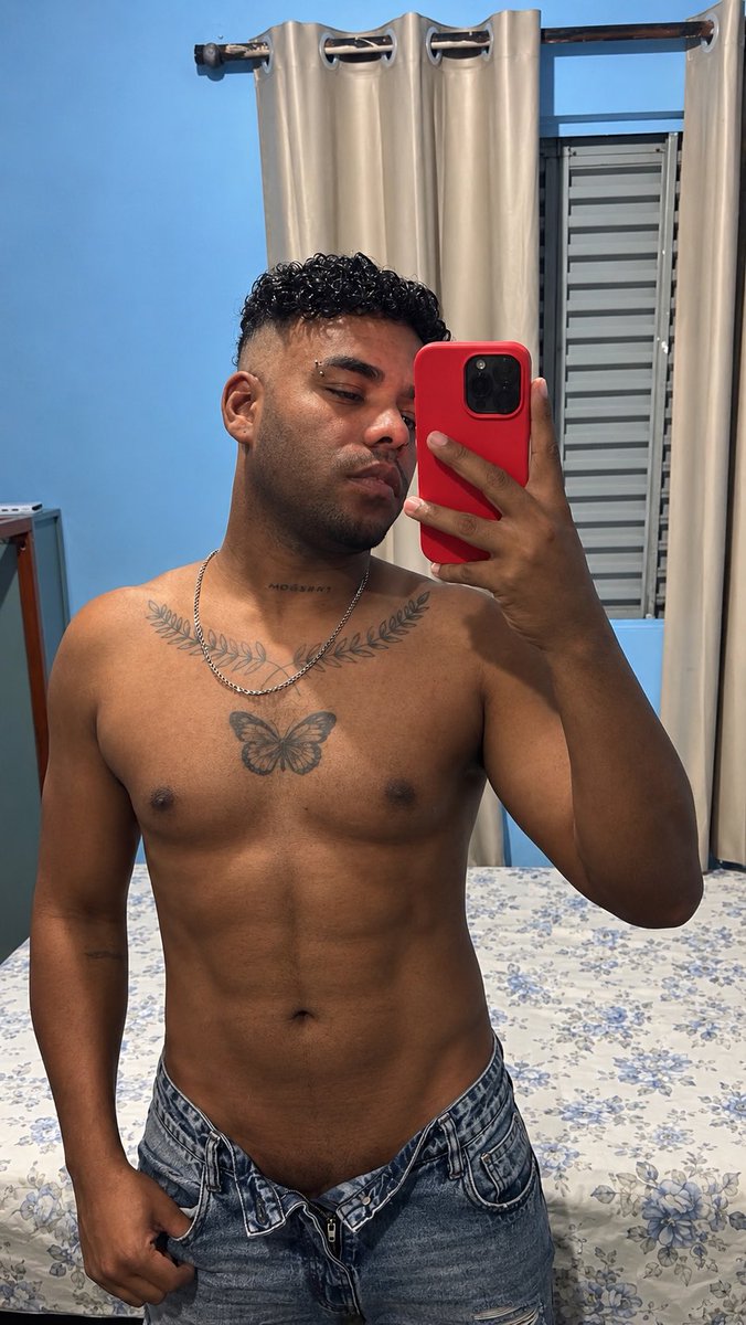 D_lhoppes's tweet photo. Bom dia 🍆🍑 https://t.co/Q1boGiSN8u