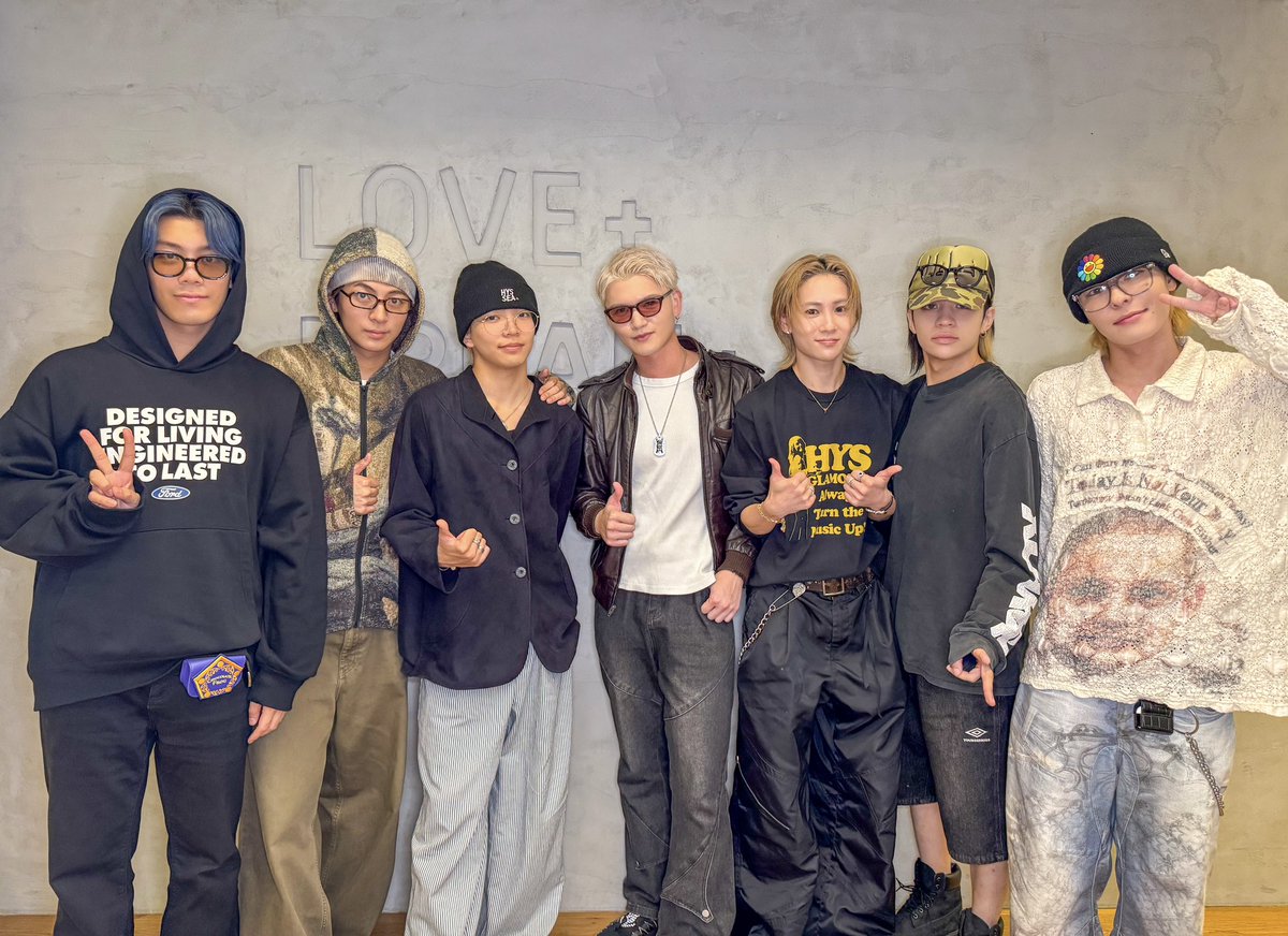 NEOEXILE_Staff's tweet photo. 『iCON Z 2022 ～Dreams For Children～』
-Watch Party-🧡🐺

ありがとうございました🙏🏻✨

"NEO EXILE SPECIAL LIVE 2026"
各グループFC先行抽選予約受付は
【明日23:00まで】🔥

皆様ぜひチェックしてください👀

🎫 https://t.co/fMIqD5ZUML

#NEOEXILE #ネオエグアリーナライブ https://t.co/DkYCqNSuvH