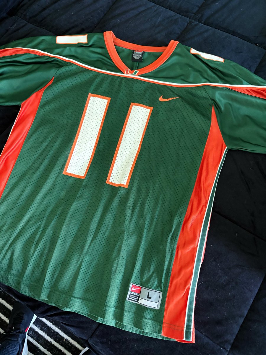 _PureCane_'s tweet photo. This ain’t a throwback…. #gocanes #theU #miamihurricanes #nike @CanesFootball #authentic https://t.co/F5JVUc9eiD