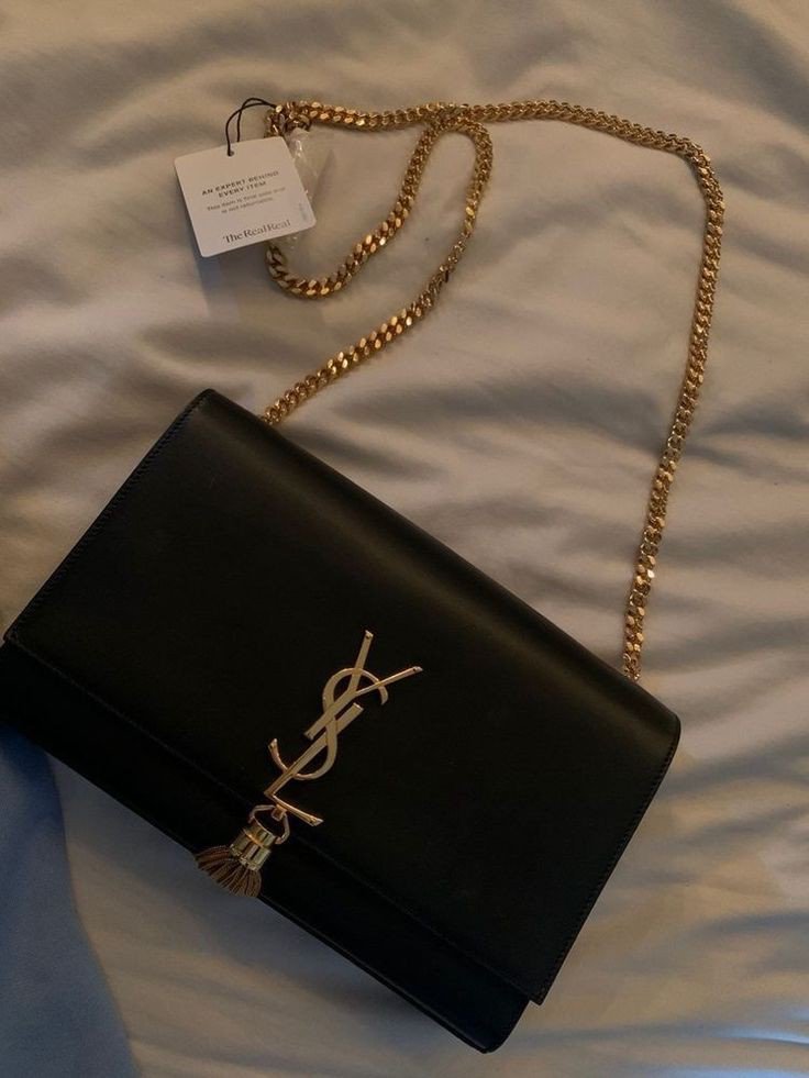 beautyvibes65's tweet photo. Saint Laurent is most beautiful bags 😪 https://t.co/lJCktodmlg