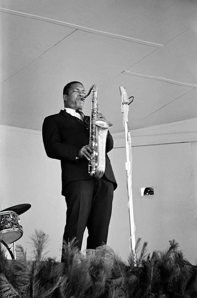 LuizSantosMusic's tweet photo. John Coltrane at the Monterey Jazz Festival September 24, 1960
#art #jazz #jazzmusic https://t.co/UtbApqONjU