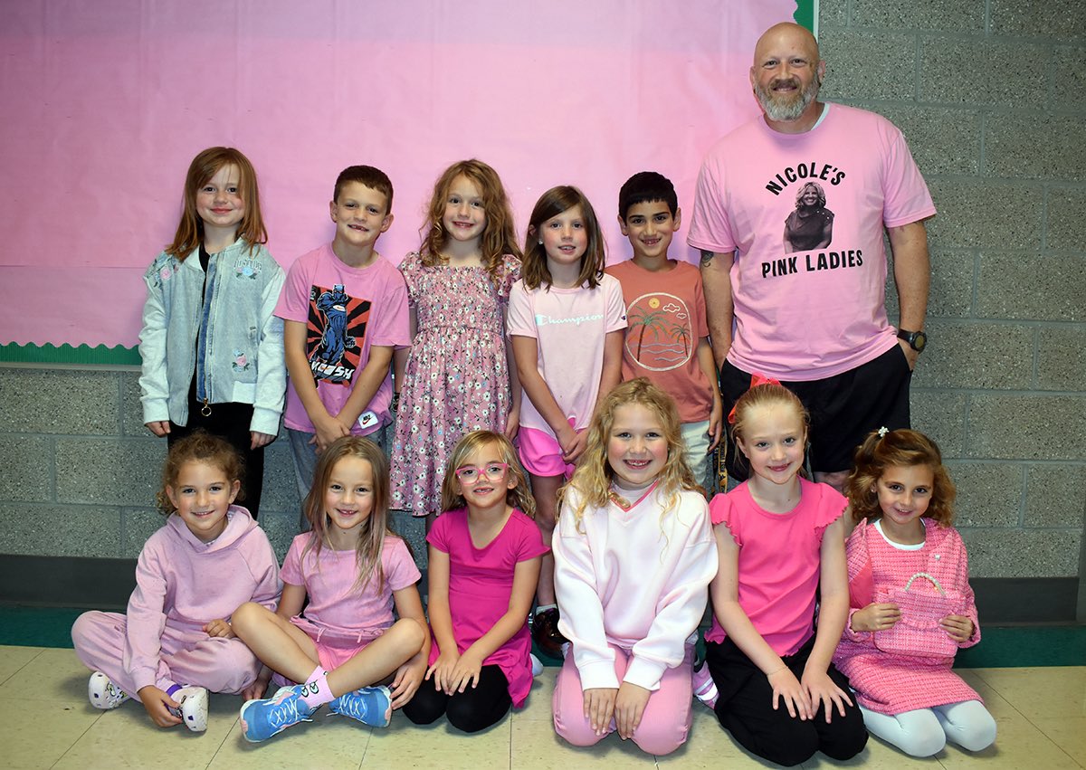 MarsAreaSD's tweet photo. 💕💗 Yesterday, #marsarea students dressed in pink in honor of the late Dolly Parton and her contributions to American literacy. #marsproud #ImaginationLibrary https://t.co/B6eGkU0jgi