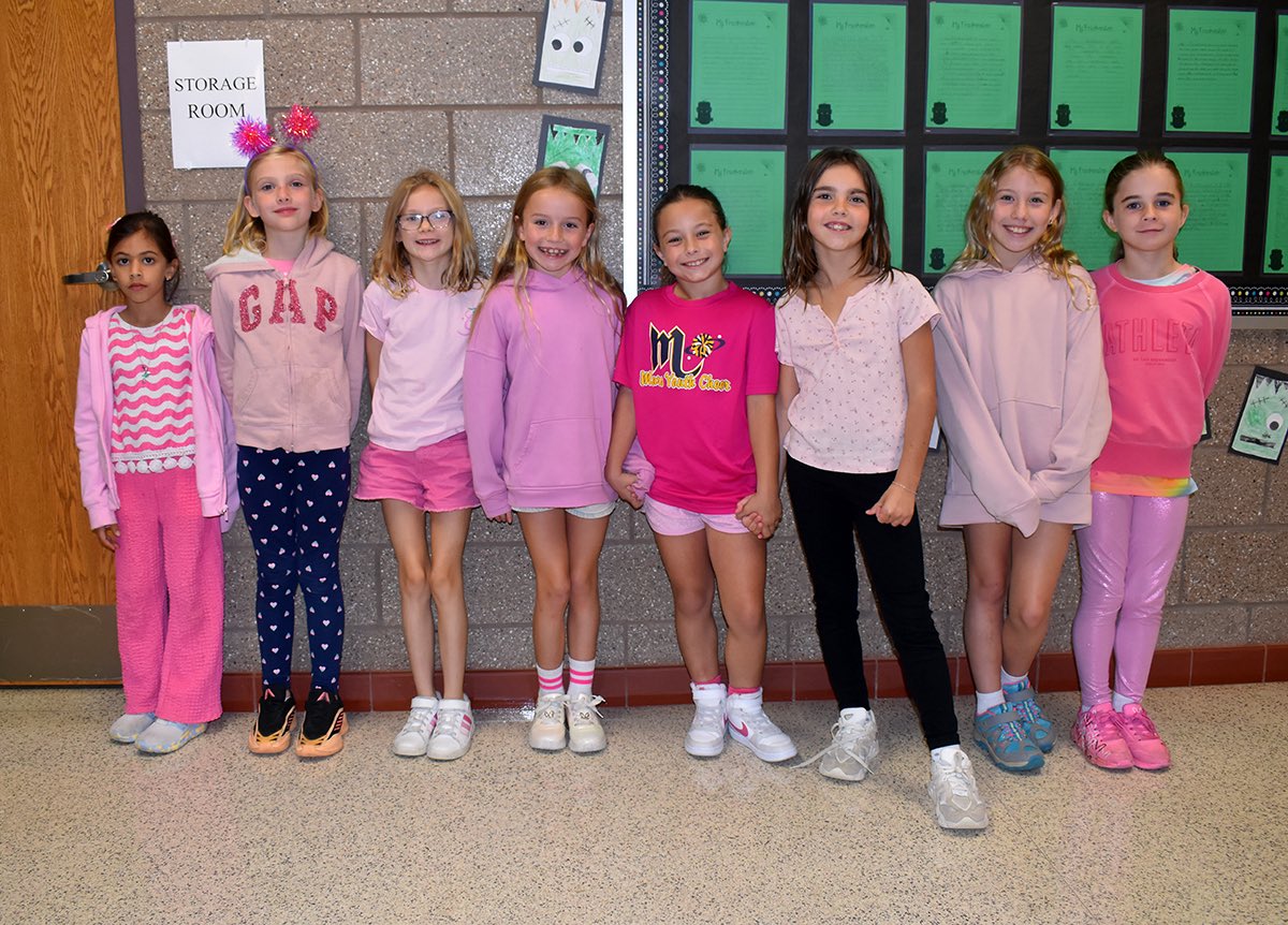 MarsAreaSD's tweet photo. 💕💗 Yesterday, #marsarea students dressed in pink in honor of the late Dolly Parton and her contributions to American literacy. #marsproud #ImaginationLibrary https://t.co/B6eGkU0jgi