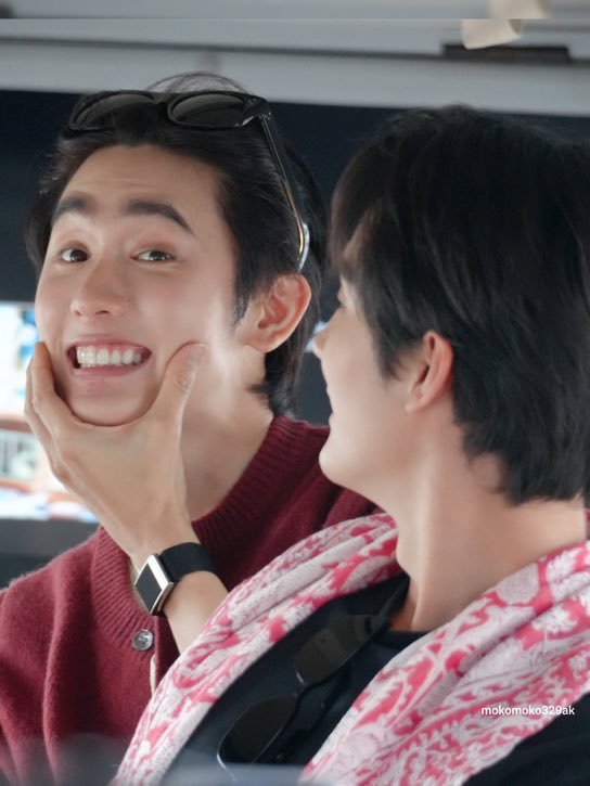 TooGetherBWFB's tweet photo. ทำไมในรูปมีบุ๊ค 2 คน เอ้าาาา https://t.co/NnaKR2Ni2P
