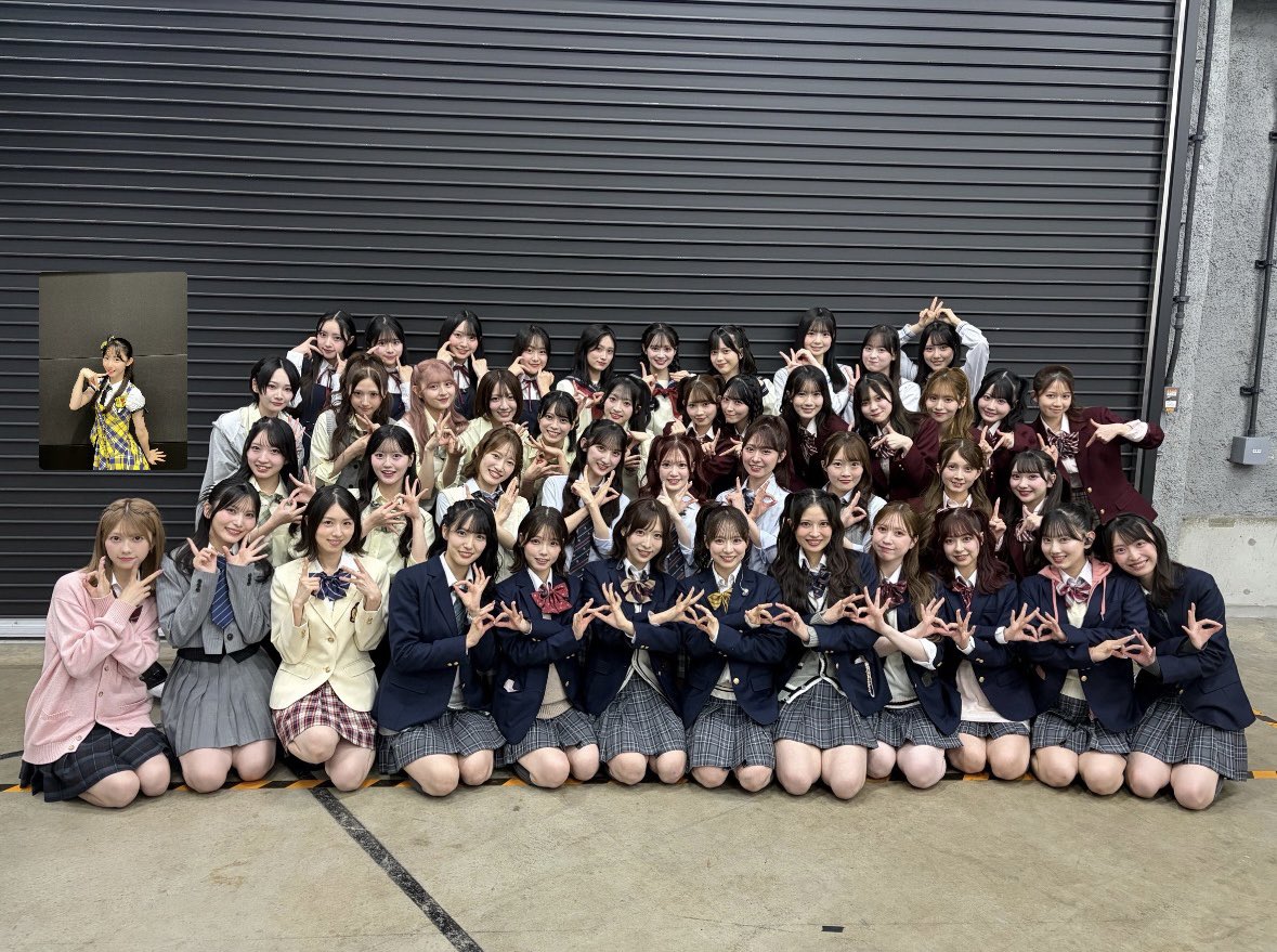Kuranoo_Narumi_'s tweet photo. 夜公演は全員一人一曲センター曲の
「全員好きish」コン🌟
45曲ノンストップでお送りました！！

AKBの楽曲を通して
それぞれの個性爆発公演！
みんなで駆け抜けて
達成感のあるステージでした☺️✨

ありがとうございました！！！
#AKB48 
#AKBが好きish
#AKBサンコンコン https://t.co/2Ninw6q8SL