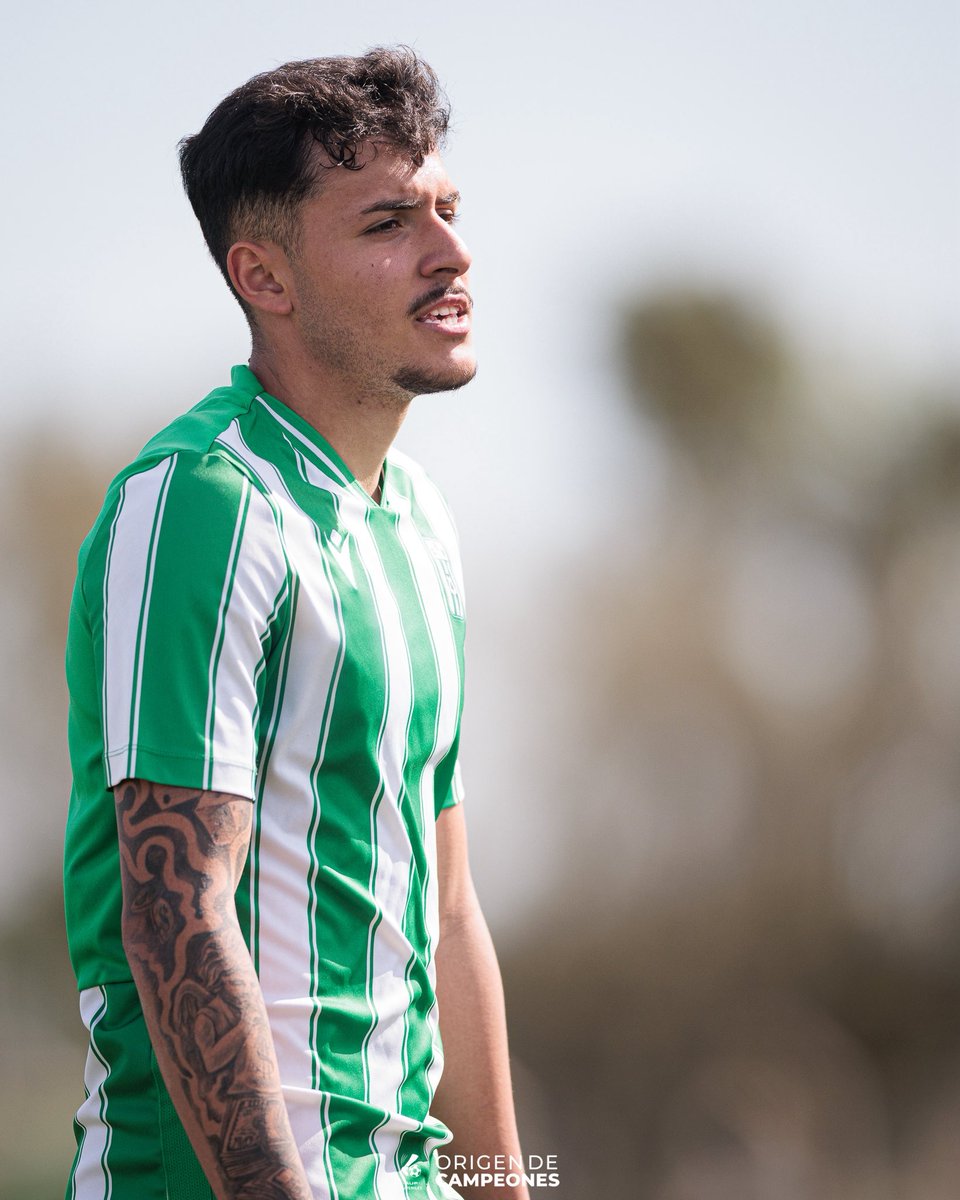 JuvenilesAUF's tweet photo. La mañana abrió con Racing y Boston River en 𝘀𝘂𝗯-𝟭𝟳. Se lo llevó el Sastre por 1-2 de visita 🌤️ https://t.co/r7jMnFAv0Y