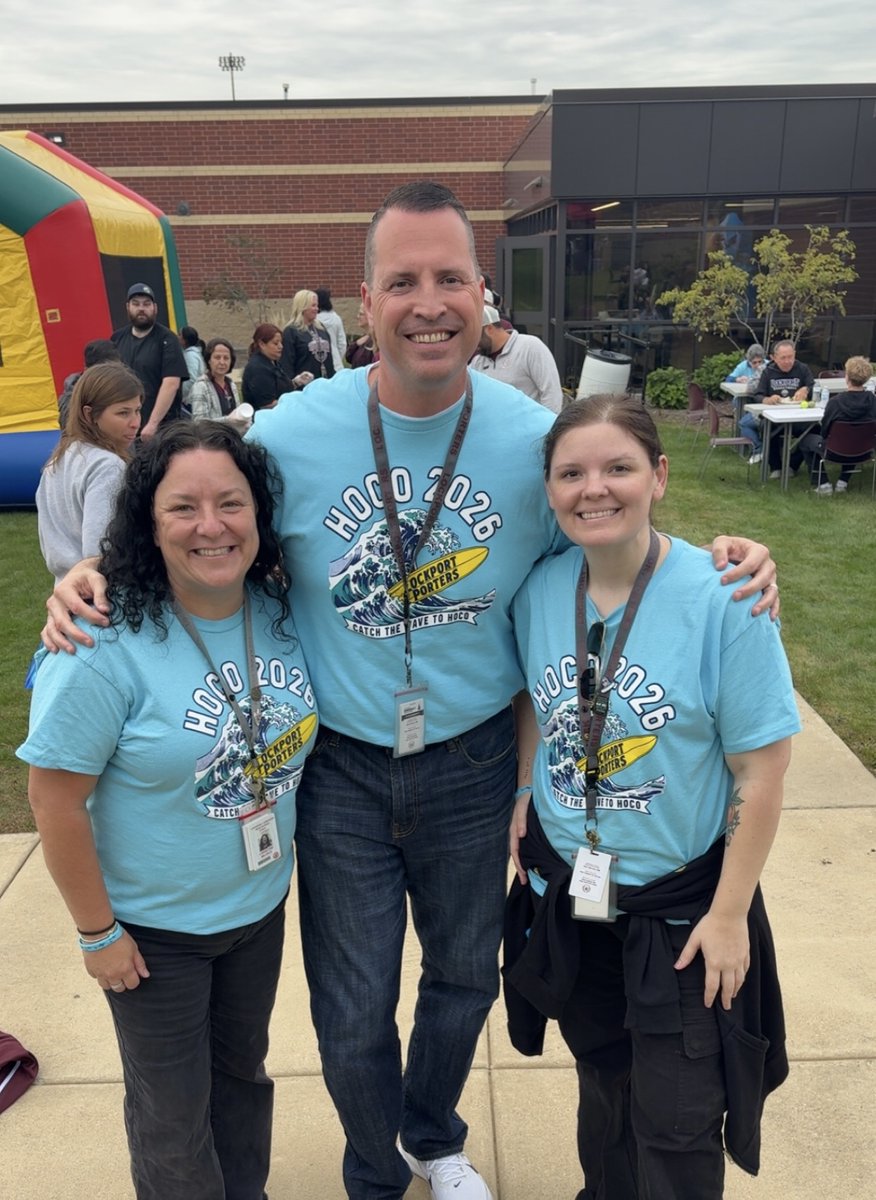 LockportHS205's tweet photo. 🍂 Yesterday was the perfect fall day for our Porter staff & their families to come together for our Homecoming Staff & Family Celebration!
Thank you to our Personnel Department for planning and hosting this year’s celebration.
#PorterPride https://t.co/oUs1r8yk7e