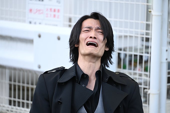 tepppen3555556's tweet photo. リバイスの司令官の擬態の最後が芸人落ちだったのが今だに忘れられない。 https://t.co/Oa8wUaBi5C