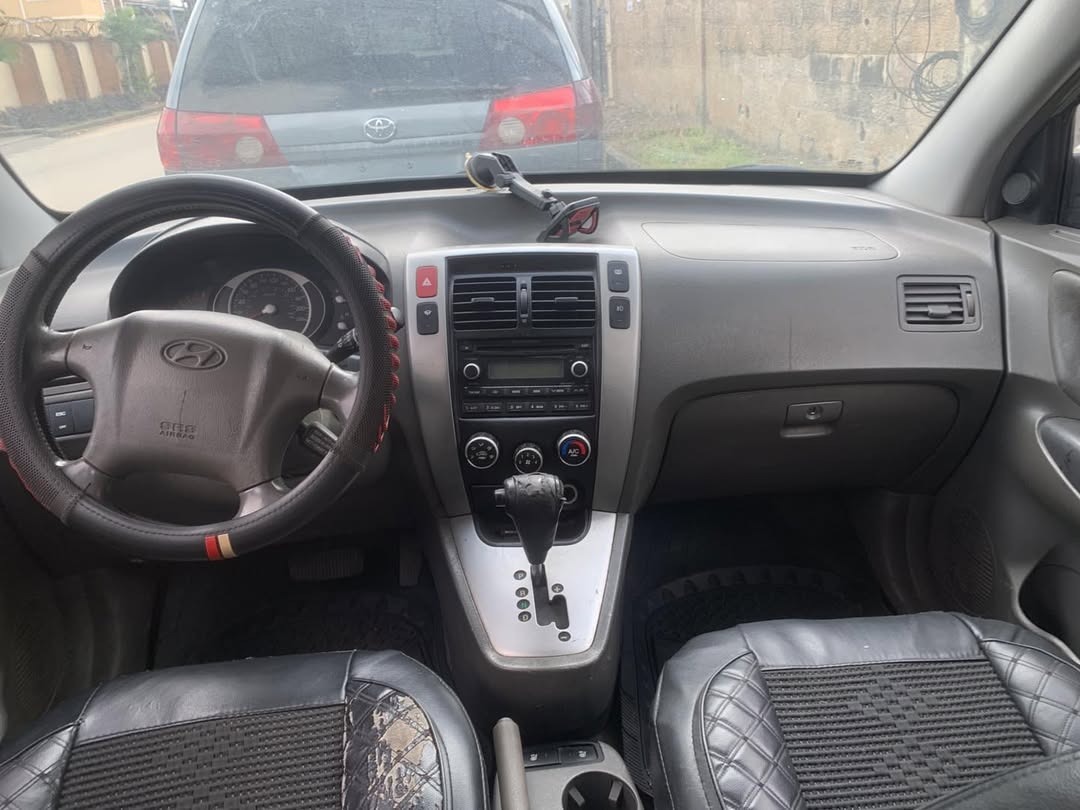 PearlyMargsge's tweet photo. CALL: 08123891361 
PRICE: 3. 3m 
MODEL: Neatly used 2008 Hyundai Tucson 
TRANSMISSION: Automatic 
FUEL: Petrol 
TMCD AUTOS https://t.co/Q5mzzqG18c
