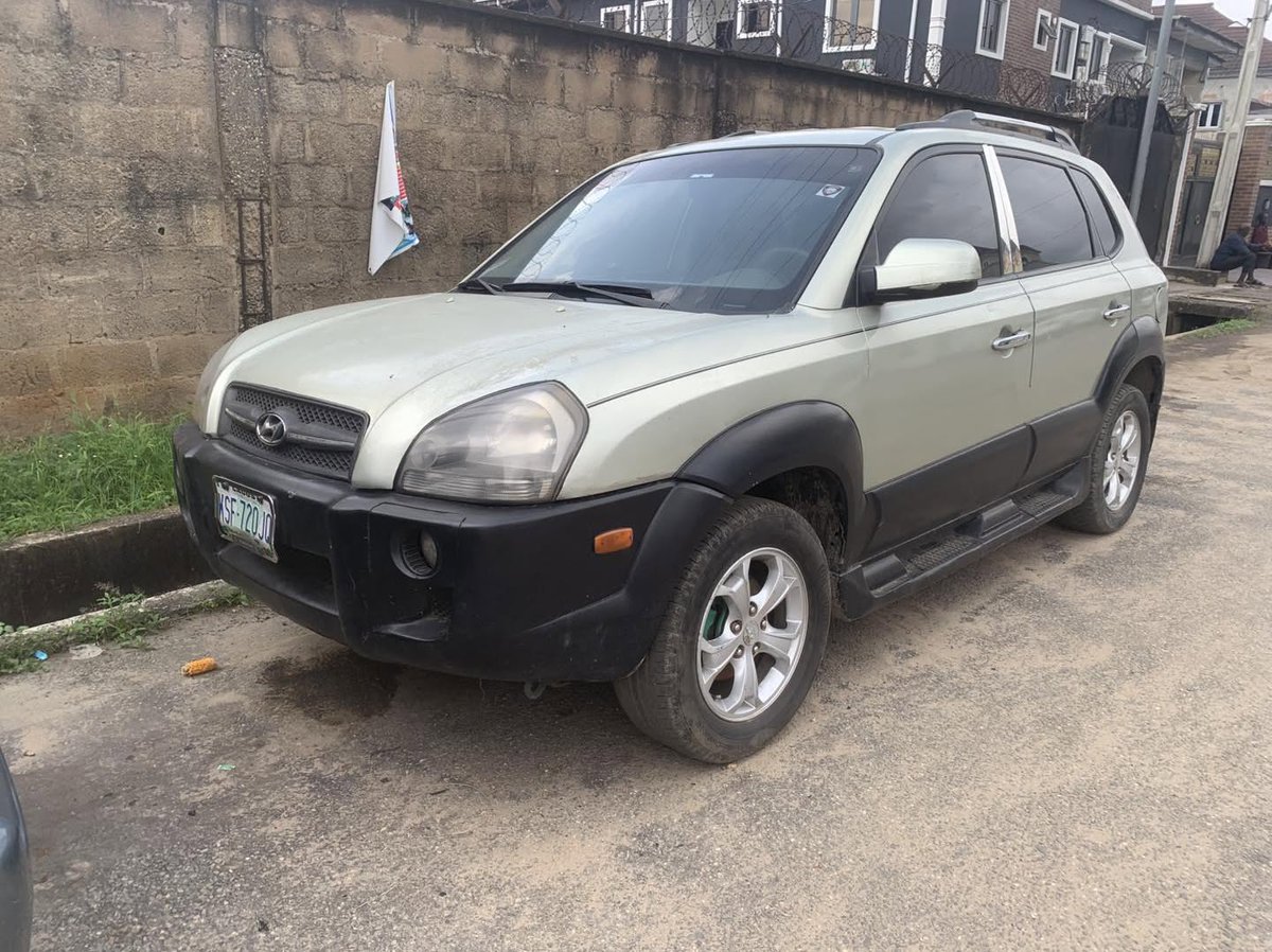 PearlyMargsge's tweet photo. CALL: 08123891361 
PRICE: 3. 3m 
MODEL: Neatly used 2008 Hyundai Tucson 
TRANSMISSION: Automatic 
FUEL: Petrol 
TMCD AUTOS https://t.co/Q5mzzqG18c