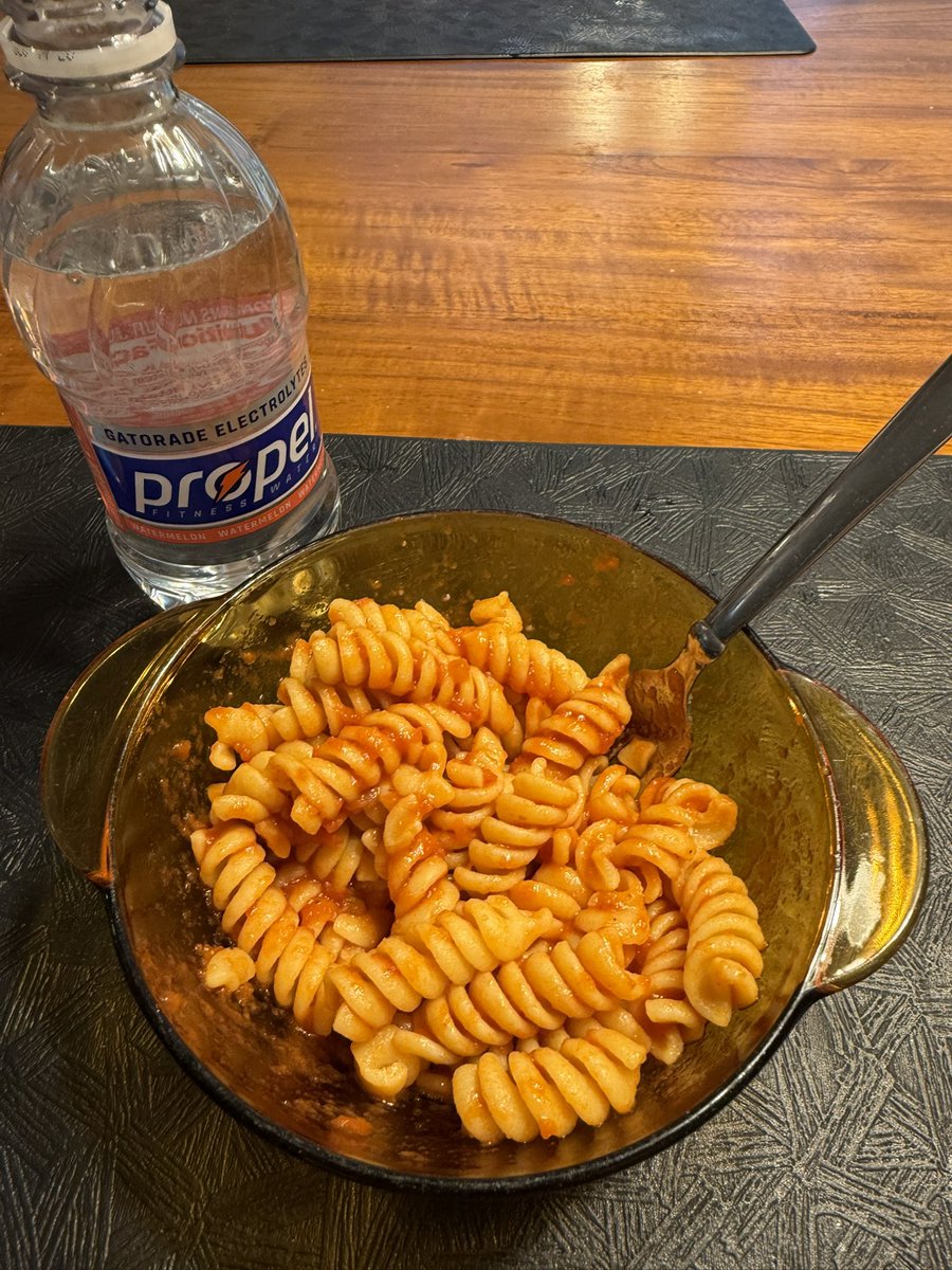 baebae_15's tweet photo. 271 cal 🤤🤤🤤 https://t.co/t9JDvJc4DB