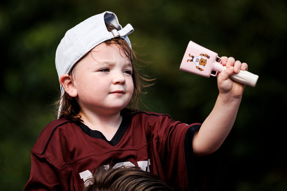 zacselmon's tweet photo. It’s GAMEDAY in The Best Small Town in the South.

Sold out. White Out. Under the lights.

Come early. 
Be LOUD. 
Ring responsibly.

Catch up on everything from this week right here ➡️ https://t.co/Y03CnrDocE

Hail State! 🐶 https://t.co/acTeJlbriT