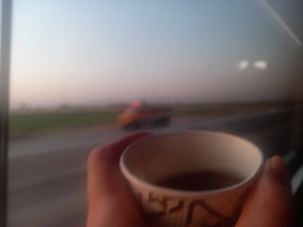 yarebahar's tweet photo. وقتی راننده خودش هم تورکه...☕😌 https://t.co/nLP0JzpIpu