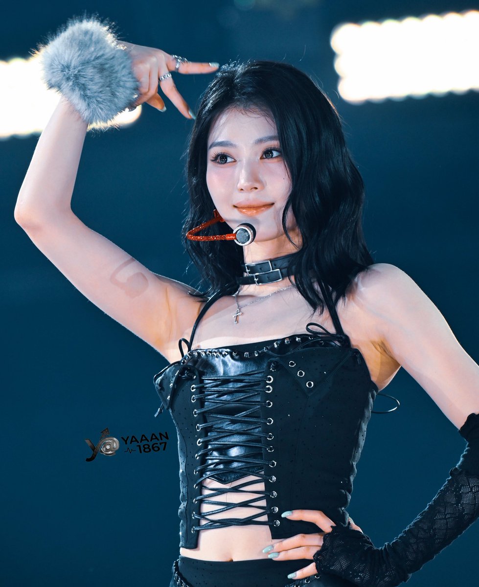 yaaan_1867's tweet photo. 260926 SBI MUSIC CIRCUS

 #Kep1er  #シャオティン
 #XIAOTING  #샤오팅  #沈小婷 https://t.co/LWH6Q2VTgE