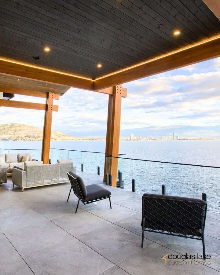 dlchokanagan's tweet photo. The Kind of View You Never Get Tired Of 🌅
Open space, fresh air, and lake views for days. This is outdoor living done properly.
Start your build → https://t.co/FCJn4dnIkl
#DouglasLakeCustomHomes #LakefrontLiving #OutdoorLiving #CustomHomes #OkanaganLiving #LuxuryHomes https://t.co/9sJwKkjyRb