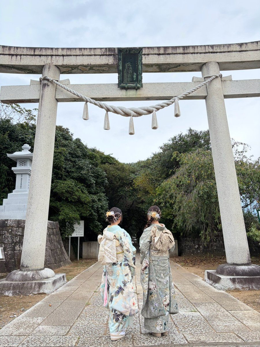 tripletsboat's tweet photo. 長女と次女の成人式前撮りとか

長男は、夏受験を終えて来春大学に編入学とか
3人とも県外の大学に

自分も色々とガンバンねーと💦

ワンオフ、オリジナル品に
ひとつひとつ気持ちを込めて…

#ワンオフ
#ボートレール https://t.co/DABist0X7m