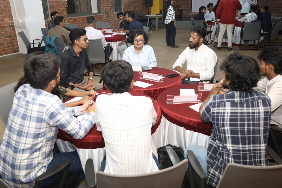 DFstartups's tweet photo. Three tables. Three experienced founders. One goal: sharper validation.

At the YUVA Validate Clinic Day, student founders put their problem, solution and market assumptions to the test through focused conversations with Ramesh Kulkarni, Manjunath Gogi and Maboof Mulla. https://t.co/7KpwAre0vb