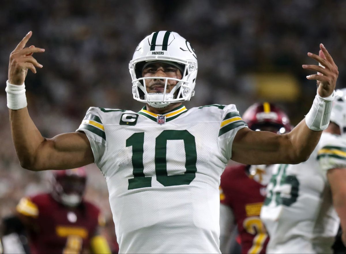 SeeColes's tweet photo. I’m still rocking with you Ten…..
We gon get this shit figured out 

If you gotta start putting your index fingers on peoples foreheads on the sidelines I’m all for it!!!

Shit done got serious now https://t.co/tO3dKhYBXZ
