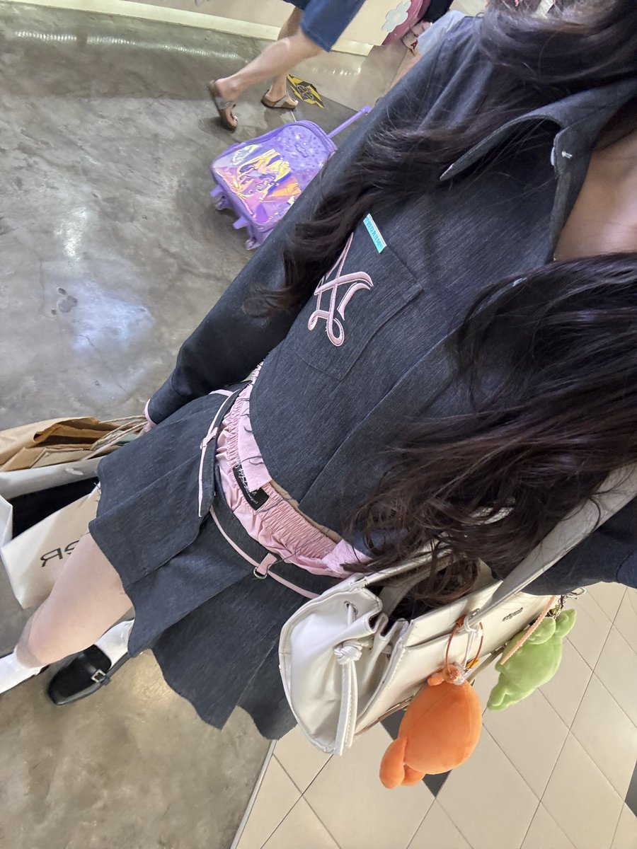 ryupchy's tweet photo. เอางี้นะ อาโป ชั้น แม่ลูกผูกจิต จบ >< https://t.co/zYEGQrb1Ov