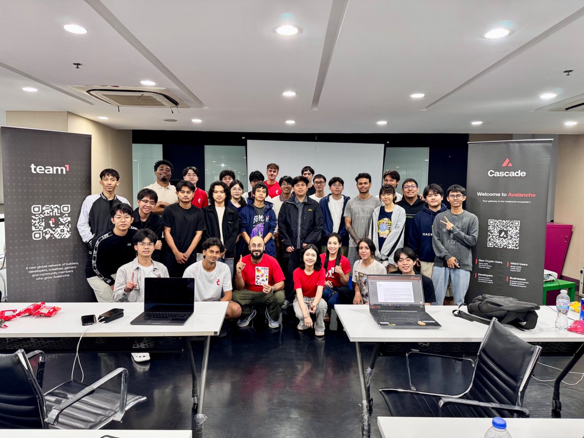 Team1TH's tweet photo. They came. They built. They shipped. 

@AvaxTeam1 Chula Hackathon despite the worst flood in ten years.

Avalanche 🔺 @avax https://t.co/G713XmHAi9