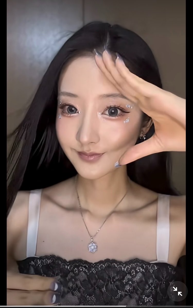 droppo_ne's tweet photo. 私が最近好きな人たちを紹介するね。
私の好みって分かりやすいよな〜
多分一番重要なのは髪型なんだよね https://t.co/kI0Izj2HpX