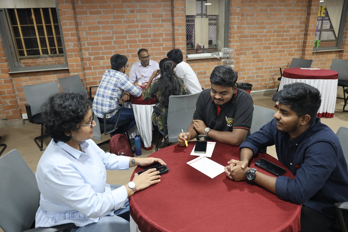 DFstartups's tweet photo. After a morning of deep dives into problem, solution and market validation, founders came together for a reflection session with the validation experts.

The afternoon moved into curated 1:1 conversations with experienced founders and the Deshpande Startups team. https://t.co/f746lCfFyC
