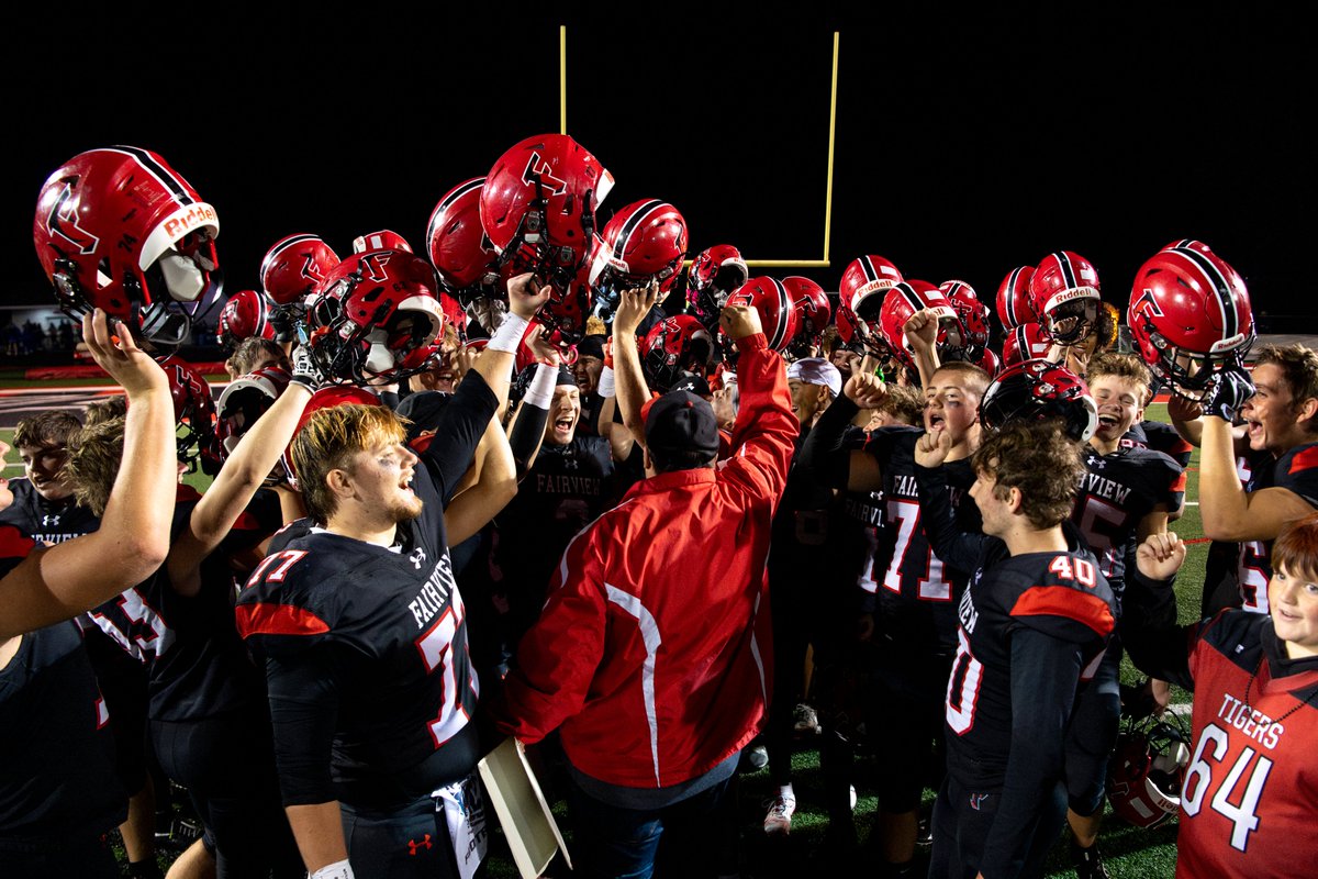 Fairview_HSFB's tweet photo. Last night, we all shared a special moment as a team as Caden's father came on the field with us after the game. 

We were also able to FaceTime Caden afterwards in the locker room, making sure that every single member of our team was included in our win ❤️🐯 https://t.co/VeyudM1nAz